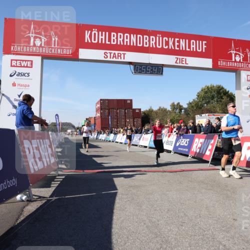 03.10.2025 - Köhlbrandbrückenlauf Lena Gebhardt http://msf.ph/oto/9043704 03.10.2025 12:59:47 Ziel 4074, 4111, 4215, 4270, 4475, 6142, 6254, 6364, 6601, 6616, 6654, 6754 meine-sportfotos.de