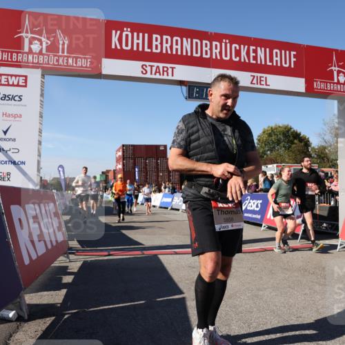 03.10.2025 - Köhlbrandbrückenlauf Lena Gebhardt http://msf.ph/oto/9043726 03.10.2025 13:19:14 Ziel 4143, 4593, 4631, 4632, 4690, 4725, 4727, 4816, 4828, 4876, 4996, 5027, 5853, 5858, 6088, 6127, 6225, 6226, 6576 meine-sportfotos.de
