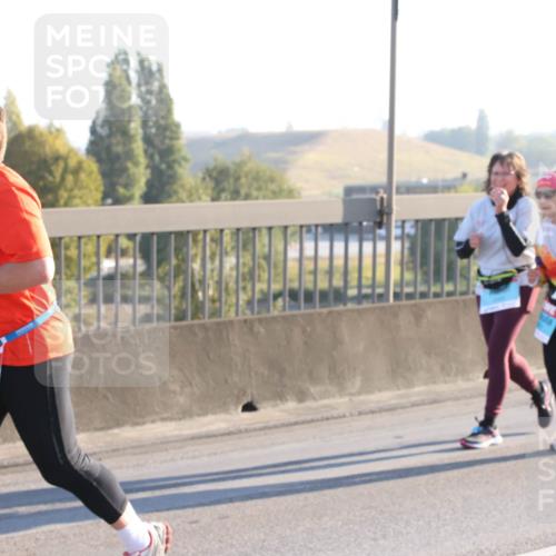 03.10.2025 - Köhlbrandbrückenlauf Lena Gebhardt http://msf.ph/oto/9043743 03.10.2025 09:26:50 Position 1 2163 meine-sportfotos.de