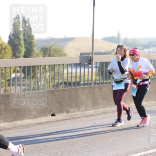 03.10.2025 - Köhlbrandbrückenlauf Lena Gebhardt http://msf.ph/oto/9043751 03.10.2025 09:26:50 Position 1 2163 meine-sportfotos.de