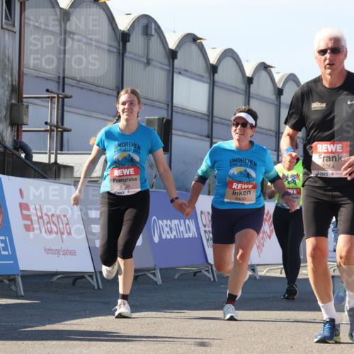 03.10.2025 - Köhlbrandbrückenlauf Luisa Fischer http://msf.ph/oto/9043752 03.10.2025 13:39:49 Ziel 5264, 5484, 5508, 5565, 5566, 6399, 6400, 6401, 6403 meine-sportfotos.de
