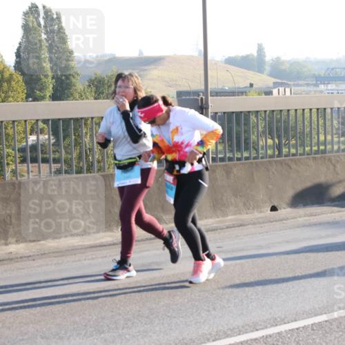 03.10.2025 - Köhlbrandbrückenlauf Lena Gebhardt http://msf.ph/oto/9043760 03.10.2025 09:26:51 Position 1  meine-sportfotos.de