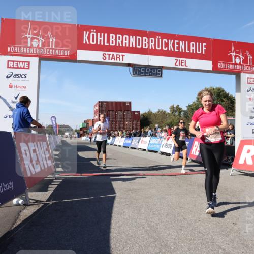 03.10.2025 - Köhlbrandbrückenlauf Lena Gebhardt http://msf.ph/oto/9043763 03.10.2025 12:59:49 Ziel 4074, 4111, 4215, 4554, 6142, 6254, 6364, 6601, 6616, 6654, 6754 meine-sportfotos.de