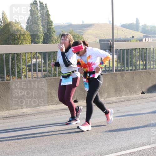 03.10.2025 - Köhlbrandbrückenlauf Lena Gebhardt http://msf.ph/oto/9043768 03.10.2025 09:26:51 Position 1  meine-sportfotos.de
