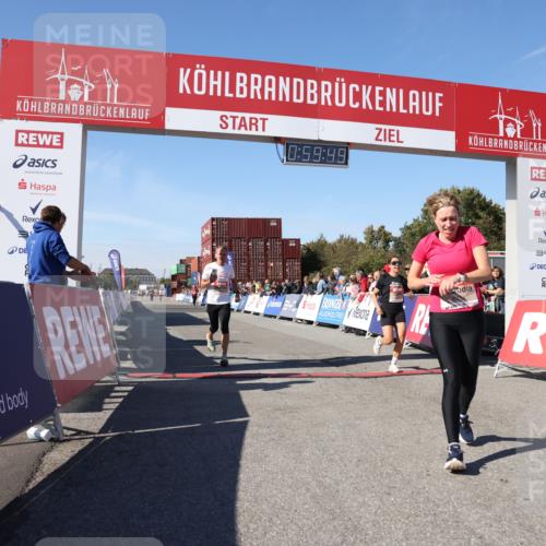 03.10.2025 - Köhlbrandbrückenlauf Lena Gebhardt http://msf.ph/oto/9043771 03.10.2025 12:59:49 Ziel 4074, 4111, 4215, 4554, 6142, 6254, 6364, 6601, 6616, 6654, 6754 meine-sportfotos.de