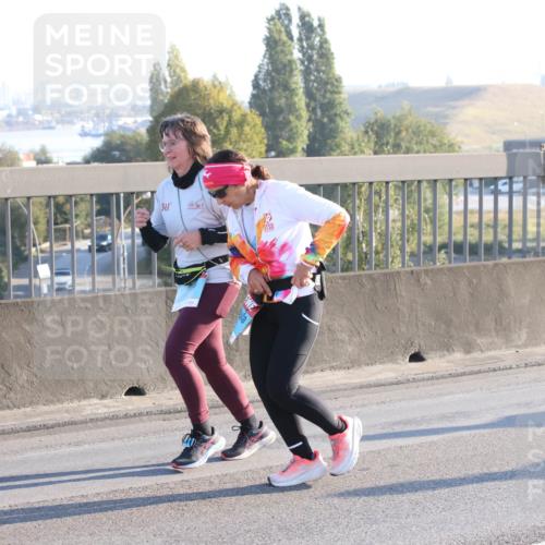 03.10.2025 - Köhlbrandbrückenlauf Lena Gebhardt http://msf.ph/oto/9043775 03.10.2025 09:26:51 Position 1 361 meine-sportfotos.de