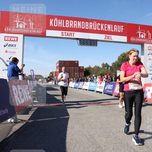 03.10.2025 - Köhlbrandbrückenlauf Lena Gebhardt http://msf.ph/oto/9043783 03.10.2025 12:59:50 Ziel 4074, 4111, 4215, 4554, 6142, 6254, 6364, 6601, 6654, 6754 meine-sportfotos.de