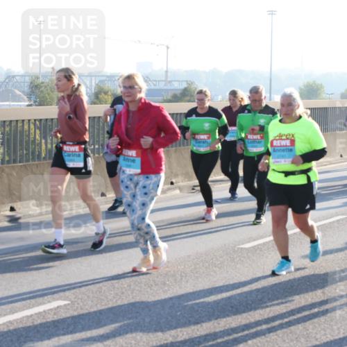 03.10.2025 - Köhlbrandbrückenlauf Lena Gebhardt http://msf.ph/oto/9043801 03.10.2025 09:26:52 Position 1 3142 meine-sportfotos.de