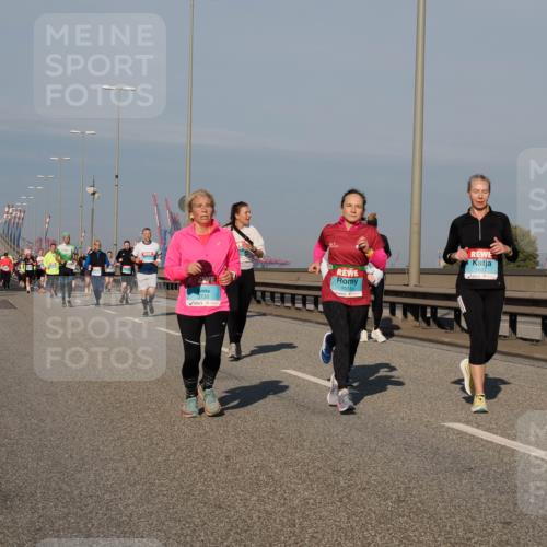03.10.2025 - Köhlbrandbrückenlauf Fabian Wolf http://msf.ph/oto/9043825 03.10.2025 09:56:43 Position 3 3735, 1515, 1627 meine-sportfotos.de