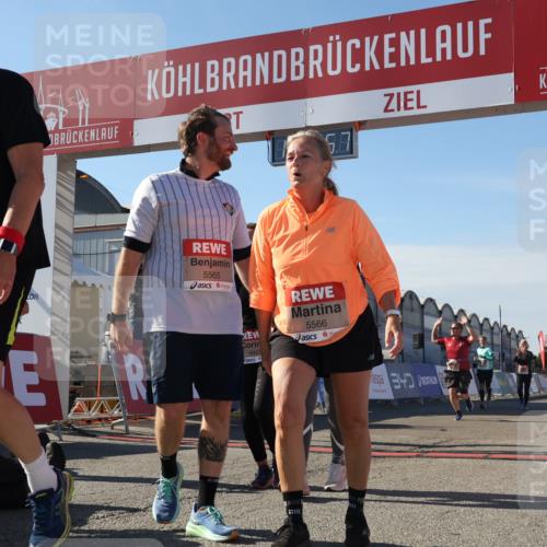 03.10.2025 - Köhlbrandbrückenlauf Luisa Fischer http://msf.ph/oto/9043871 03.10.2025 13:39:56 Ziel 5264, 5484, 5487, 5565, 5566, 5831, 5832, 5835, 6399, 6400, 6401, 6403, 6522 meine-sportfotos.de