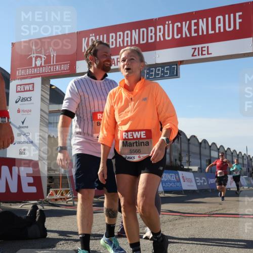 03.10.2025 - Köhlbrandbrückenlauf Luisa Fischer http://msf.ph/oto/9043879 03.10.2025 13:39:56 Ziel 5264, 5484, 5487, 5565, 5566, 5831, 5832, 5835, 6399, 6400, 6401, 6403, 6522 meine-sportfotos.de