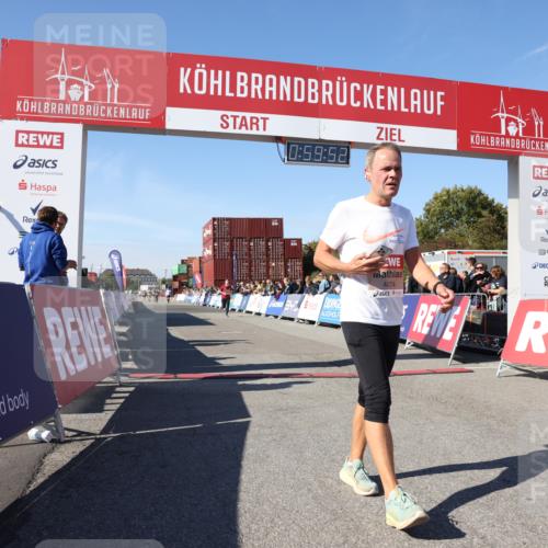 03.10.2025 - Köhlbrandbrückenlauf Lena Gebhardt http://msf.ph/oto/9043881 03.10.2025 12:59:52 Ziel 4074, 4554, 6142, 6254, 6601, 6654 meine-sportfotos.de