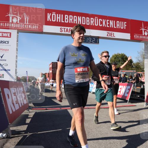 03.10.2025 - Köhlbrandbrückenlauf Lena Gebhardt http://msf.ph/oto/9043882 03.10.2025 13:19:21 Ziel 4143, 4593, 4632, 4690, 4725, 4727, 4828, 4996, 5009, 5443, 5451, 5853, 5858, 6057, 6225, 6226, 6230, 6576, 6753 meine-sportfotos.de