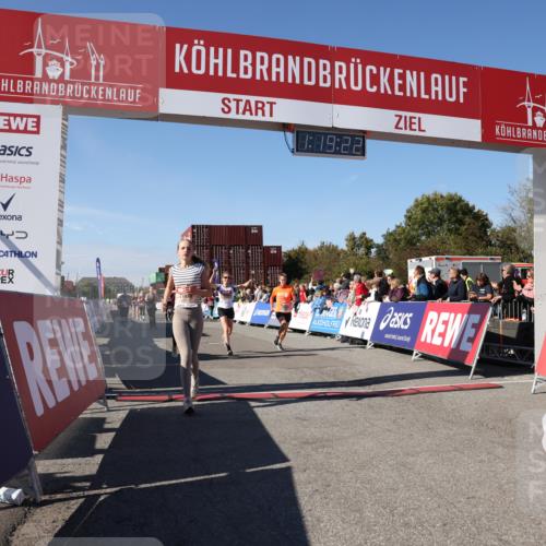 03.10.2025 - Köhlbrandbrückenlauf Lena Gebhardt http://msf.ph/oto/9043899 03.10.2025 13:19:22 Ziel 4593, 4690, 4725, 4727, 4828, 4971, 4996, 5009, 5405, 5443, 5451, 5578, 5853, 6057, 6225, 6226, 6230, 6576, 6753 meine-sportfotos.de
