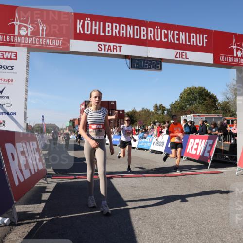 03.10.2025 - Köhlbrandbrückenlauf Lena Gebhardt http://msf.ph/oto/9043917 03.10.2025 13:19:24 Ziel 4593, 4690, 4691, 4725, 4828, 4971, 4996, 5009, 5405, 5443, 5451, 5578, 5853, 6057, 6225, 6226, 6230, 6576, 6753 meine-sportfotos.de