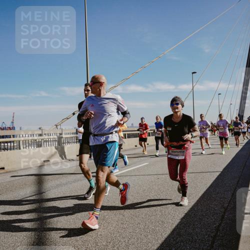 03.10.2025 - Köhlbrandbrückenlauf Michael Burmester http://msf.ph/oto/9043969 03.10.2025 12:25:41 Position 1 022 meine-sportfotos.de
