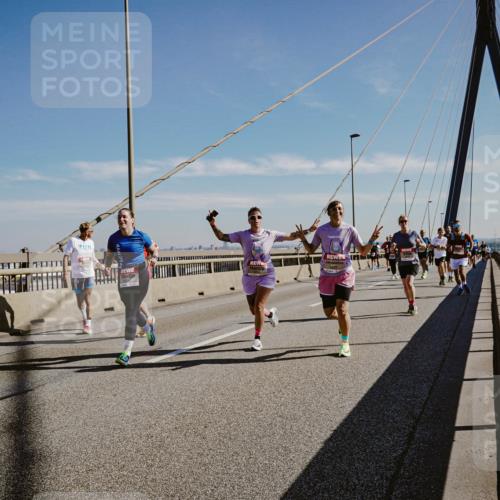 03.10.2025 - Köhlbrandbrückenlauf Michael Burmester http://msf.ph/oto/9043983 03.10.2025 12:25:42 Position 1  meine-sportfotos.de