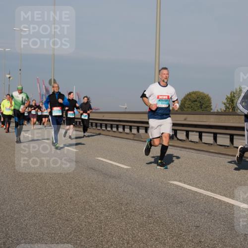 03.10.2025 - Köhlbrandbrückenlauf Fabian Wolf http://msf.ph/oto/9043988 03.10.2025 09:56:50 Position 3 3166, 2214 meine-sportfotos.de