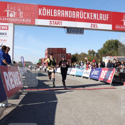 03.10.2025 - Köhlbrandbrückenlauf Lena Gebhardt http://msf.ph/oto/9043993 03.10.2025 13:00:04 Ziel 4261, 4319, 4554, 6097, 6368 meine-sportfotos.de