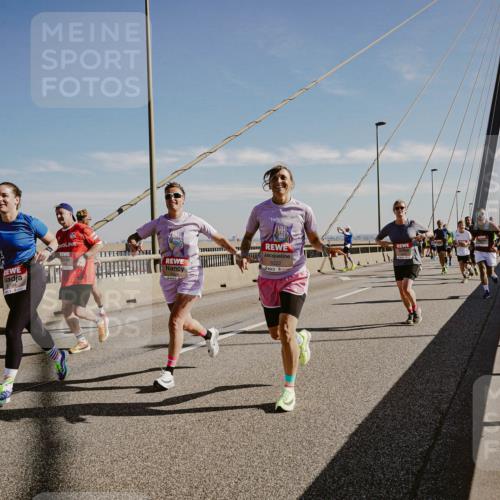 03.10.2025 - Köhlbrandbrückenlauf Michael Burmester http://msf.ph/oto/9043995 03.10.2025 12:25:43 Position 1 6222 meine-sportfotos.de
