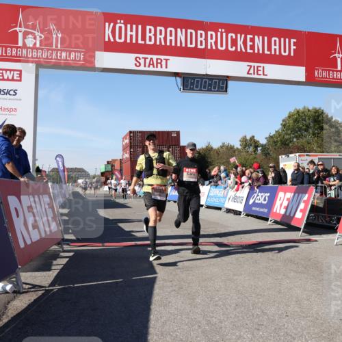 03.10.2025 - Köhlbrandbrückenlauf Lena Gebhardt http://msf.ph/oto/9043999 03.10.2025 13:00:04 Ziel 4261, 4319, 4554, 6097, 6368 meine-sportfotos.de