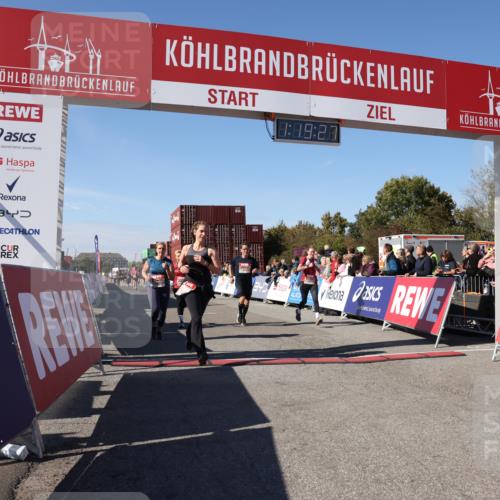 03.10.2025 - Köhlbrandbrückenlauf Lena Gebhardt http://msf.ph/oto/9044000 03.10.2025 13:19:27 Ziel 4593, 4691, 4725, 4971, 4996, 5009, 5405, 5443, 5451, 5578, 6057, 6225, 6226, 6230, 6576, 6753, 6776 meine-sportfotos.de