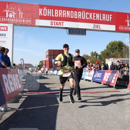 03.10.2025 - Köhlbrandbrückenlauf Lena Gebhardt http://msf.ph/oto/9044005 03.10.2025 13:00:04 Ziel 4261, 4319, 4554, 6097, 6368 meine-sportfotos.de