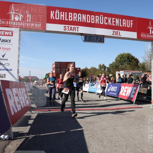 03.10.2025 - Köhlbrandbrückenlauf Lena Gebhardt http://msf.ph/oto/9044016 03.10.2025 13:19:28 Ziel 4593, 4691, 4971, 5009, 5405, 5443, 5451, 5578, 6057, 6230, 6576, 6753, 6776 meine-sportfotos.de