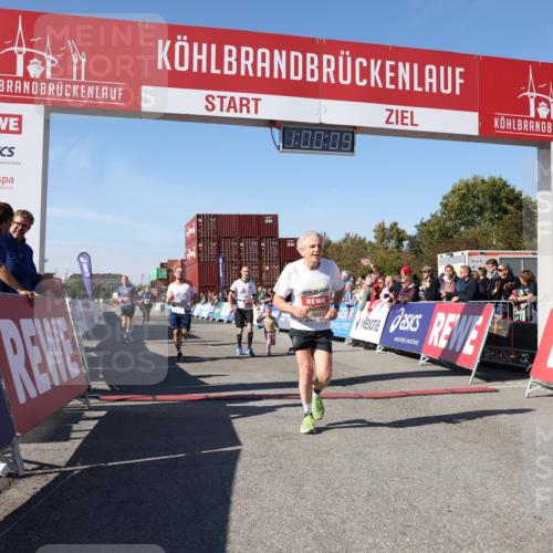 03.10.2025 - Köhlbrandbrückenlauf Lena Gebhardt http://msf.ph/oto/9044080 03.10.2025 13:00:10 Ziel 4020, 4192, 4261, 4319, 6097, 6203, 6368, 6798 meine-sportfotos.de