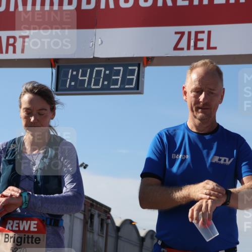 03.10.2025 - Köhlbrandbrückenlauf Luisa Fischer http://msf.ph/oto/9044081 03.10.2025 13:40:31 Ziel 5270, 5613, 6245, 6278, 6284 meine-sportfotos.de