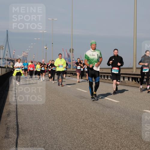 03.10.2025 - Köhlbrandbrückenlauf Fabian Wolf http://msf.ph/oto/9044095 03.10.2025 09:56:54 Position 3  meine-sportfotos.de