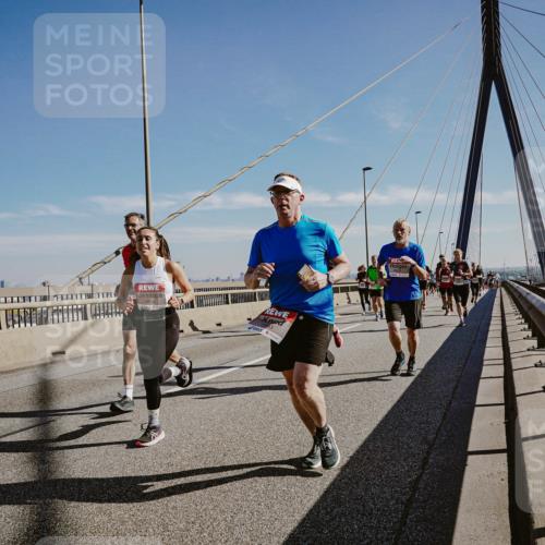 03.10.2025 - Köhlbrandbrückenlauf Michael Burmester http://msf.ph/oto/9044119 03.10.2025 12:25:51 Position 1  meine-sportfotos.de