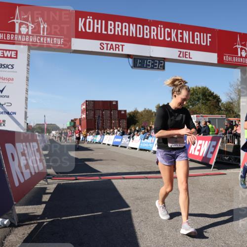 03.10.2025 - Köhlbrandbrückenlauf Lena Gebhardt http://msf.ph/oto/9044123 03.10.2025 13:19:33 Ziel 4691, 4971, 5009, 5405, 5443, 5451, 5578, 5838, 6230, 6753, 6776 meine-sportfotos.de