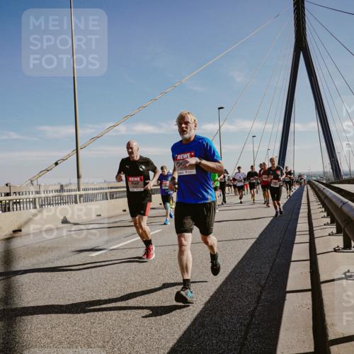 03.10.2025 - Köhlbrandbrückenlauf Michael Burmester http://msf.ph/oto/9044132 03.10.2025 12:25:52 Position 1  meine-sportfotos.de