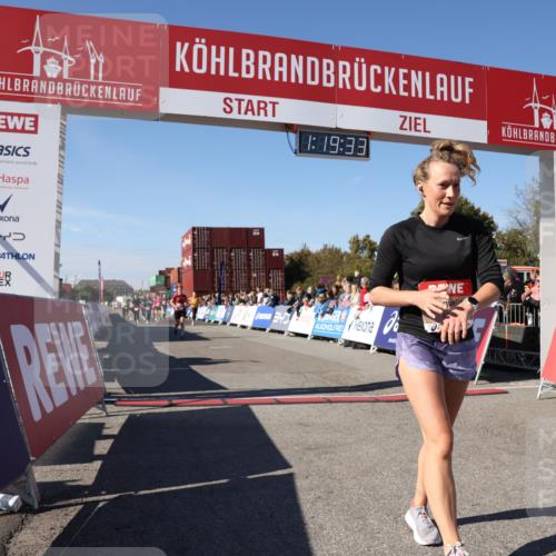03.10.2025 - Köhlbrandbrückenlauf Lena Gebhardt http://msf.ph/oto/9044134 03.10.2025 13:19:33 Ziel 4691, 4971, 5009, 5405, 5443, 5451, 5578, 5838, 6230, 6753, 6776 meine-sportfotos.de