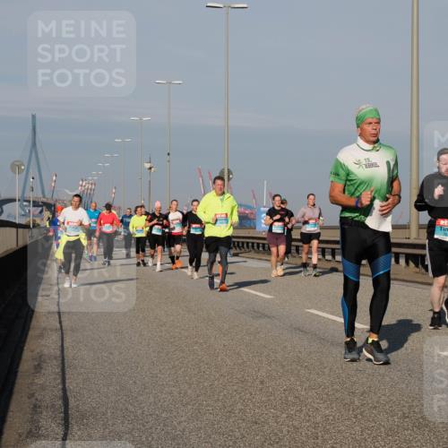 03.10.2025 - Köhlbrandbrückenlauf Fabian Wolf http://msf.ph/oto/9044137 03.10.2025 09:56:55 Position 3 15, 3515 meine-sportfotos.de