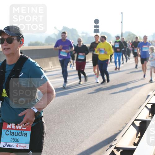 03.10.2025 - Köhlbrandbrückenlauf Lena Gebhardt http://msf.ph/oto/9044166 03.10.2025 09:27:06 Position 1 2014, 2830 meine-sportfotos.de