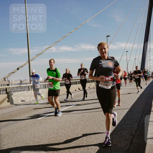 03.10.2025 - Köhlbrandbrückenlauf Michael Burmester http://msf.ph/oto/9044169 03.10.2025 12:25:54 Position 1 4196 meine-sportfotos.de