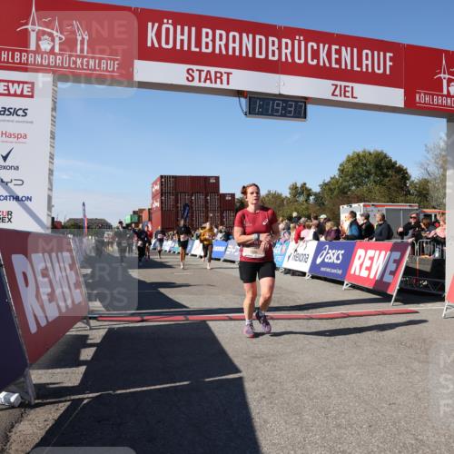 03.10.2025 - Köhlbrandbrückenlauf Lena Gebhardt http://msf.ph/oto/9044172 03.10.2025 13:19:37 Ziel 4691, 4971, 4981, 5009, 5148, 5405, 5578, 5647, 5648, 5650, 5838, 5931, 5975, 6382, 6383, 6600, 6753, 6776 meine-sportfotos.de