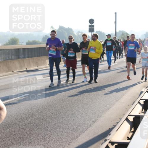 03.10.2025 - Köhlbrandbrückenlauf Lena Gebhardt http://msf.ph/oto/9044178 03.10.2025 09:27:06 Position 1  meine-sportfotos.de