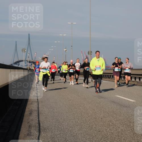 03.10.2025 - Köhlbrandbrückenlauf Fabian Wolf http://msf.ph/oto/9044179 03.10.2025 09:56:57 Position 3  meine-sportfotos.de