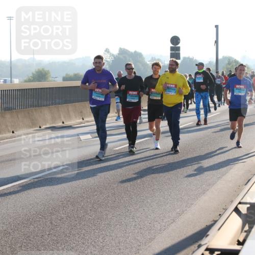 03.10.2025 - Köhlbrandbrückenlauf Lena Gebhardt http://msf.ph/oto/9044181 03.10.2025 09:27:07 Position 1  meine-sportfotos.de