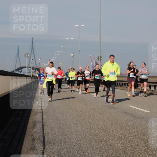 03.10.2025 - Köhlbrandbrückenlauf Fabian Wolf http://msf.ph/oto/9044184 03.10.2025 09:56:57 Position 3  meine-sportfotos.de