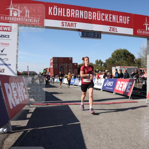03.10.2025 - Köhlbrandbrückenlauf Lena Gebhardt http://msf.ph/oto/9044188 03.10.2025 13:19:37 Ziel 4691, 4971, 4981, 5009, 5148, 5405, 5578, 5647, 5648, 5650, 5838, 5931, 5975, 6382, 6383, 6600, 6753, 6776 meine-sportfotos.de