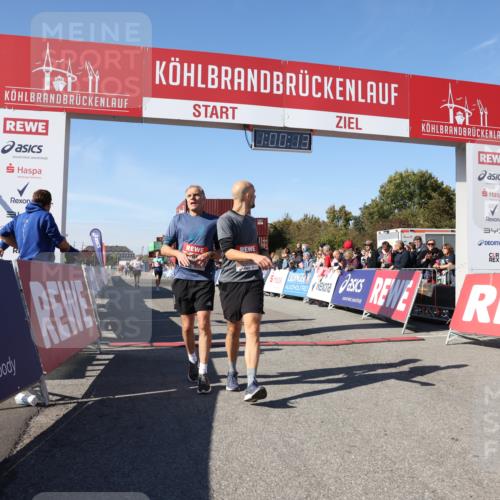03.10.2025 - Köhlbrandbrückenlauf Lena Gebhardt http://msf.ph/oto/9044199 03.10.2025 13:00:14 Ziel 4020, 4192, 4250, 4261, 6097, 6203, 6236, 6760, 6798 meine-sportfotos.de
