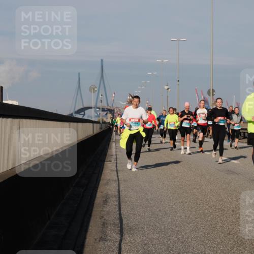 03.10.2025 - Köhlbrandbrückenlauf Fabian Wolf http://msf.ph/oto/9044209 03.10.2025 09:56:58 Position 3 1220 meine-sportfotos.de