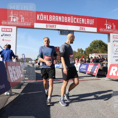 03.10.2025 - Köhlbrandbrückenlauf Lena Gebhardt http://msf.ph/oto/9044210 03.10.2025 13:00:14 Ziel 4020, 4192, 4250, 4261, 6097, 6203, 6236, 6760, 6798 meine-sportfotos.de