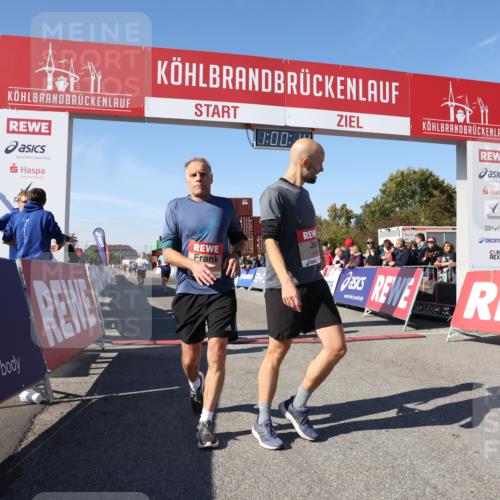 03.10.2025 - Köhlbrandbrückenlauf Lena Gebhardt http://msf.ph/oto/9044217 03.10.2025 13:00:15 Ziel 4020, 4192, 4250, 4261, 6097, 6203, 6236, 6760, 6798 meine-sportfotos.de