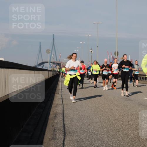 03.10.2025 - Köhlbrandbrückenlauf Fabian Wolf http://msf.ph/oto/9044228 03.10.2025 09:56:59 Position 3 1220 meine-sportfotos.de
