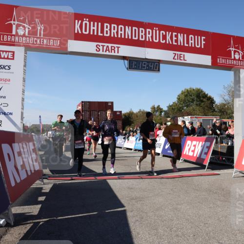 03.10.2025 - Köhlbrandbrückenlauf Lena Gebhardt http://msf.ph/oto/9044238 03.10.2025 13:19:41 Ziel 4981, 5047, 5148, 5647, 5648, 5650, 5838, 5931, 5975, 6382, 6383, 6509, 6600, 6776 meine-sportfotos.de